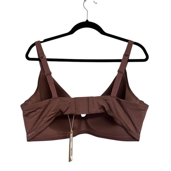 NWT Skims Wireless Form T-Shirt Bra in Garnet - Size 44DD - Picture 2 of 6
